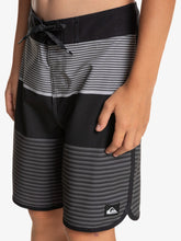 Load image into Gallery viewer, Quiksilver Youth Boys Surfsilk Tijuana 17&quot; Boardshorts
