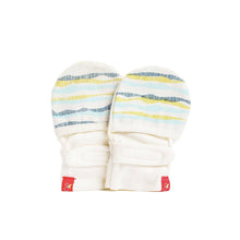 Load image into Gallery viewer, Goumi Scratch Mitts
