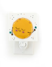 Load image into Gallery viewer, Veille Sur Toi Night Light
